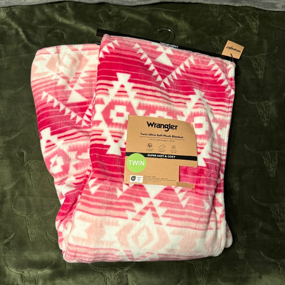Wrangler Plush Blanket Twin Pink NWT Southwestern Ultra Soft All Season Bedding